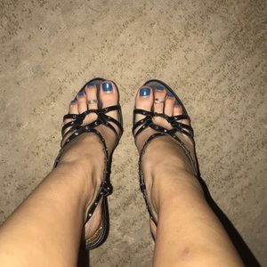 Black strapless heels.